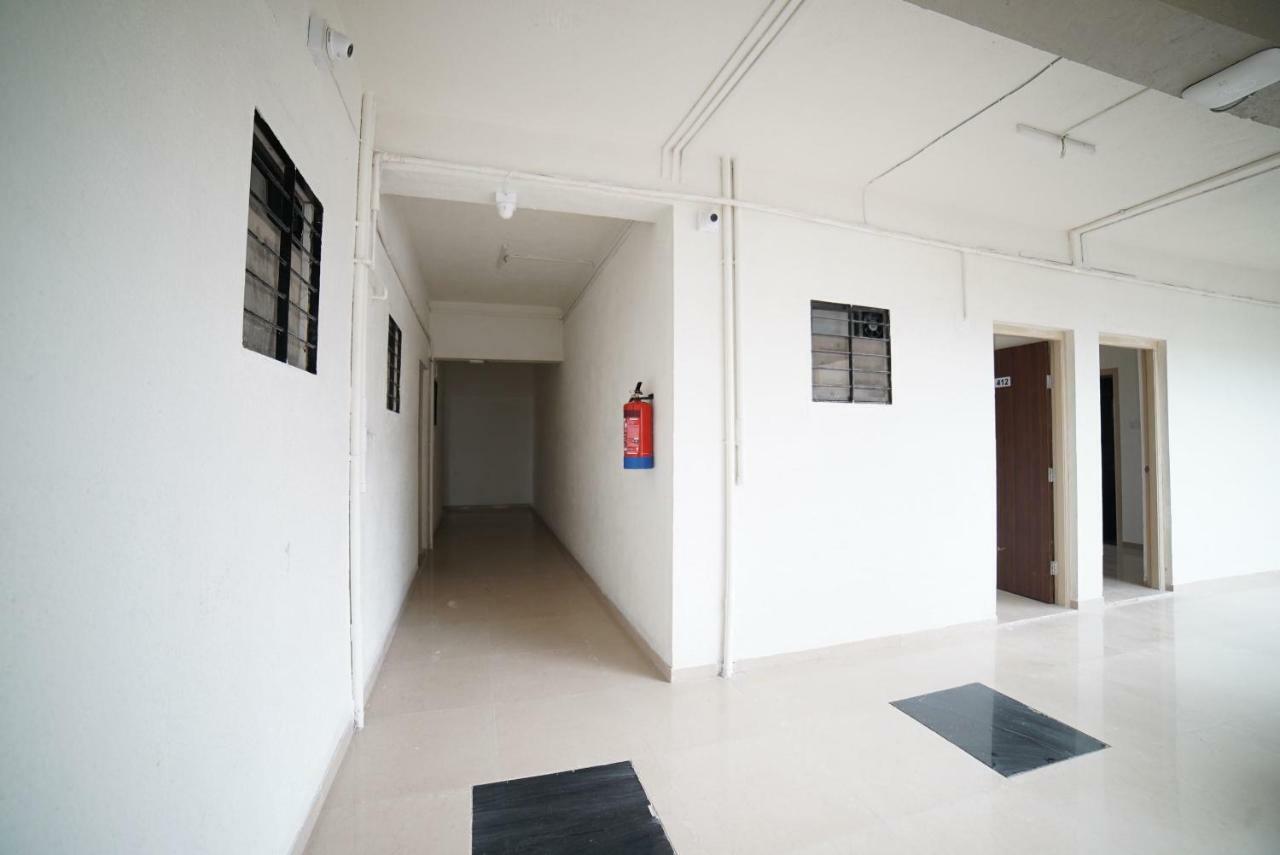 Hotel Oyo Flagship 36859 Bhakti Sankul 3*