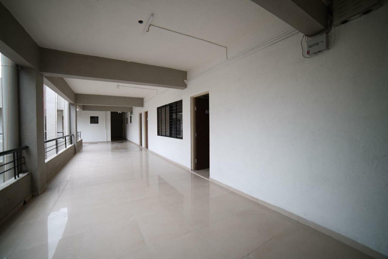 Oyo Flagship 36859 Bhakti Sankul 3*
