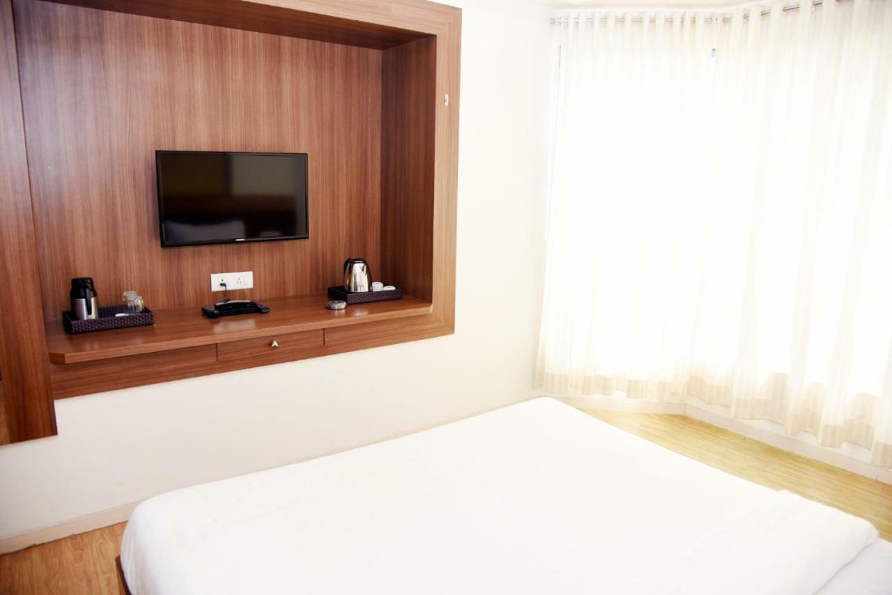 Hotel Renovos Riviera *