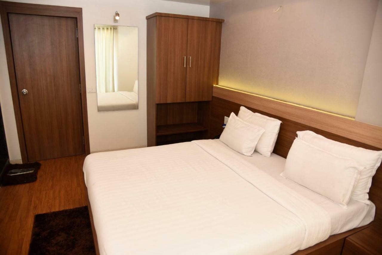 Renovos Riviera * Nashik