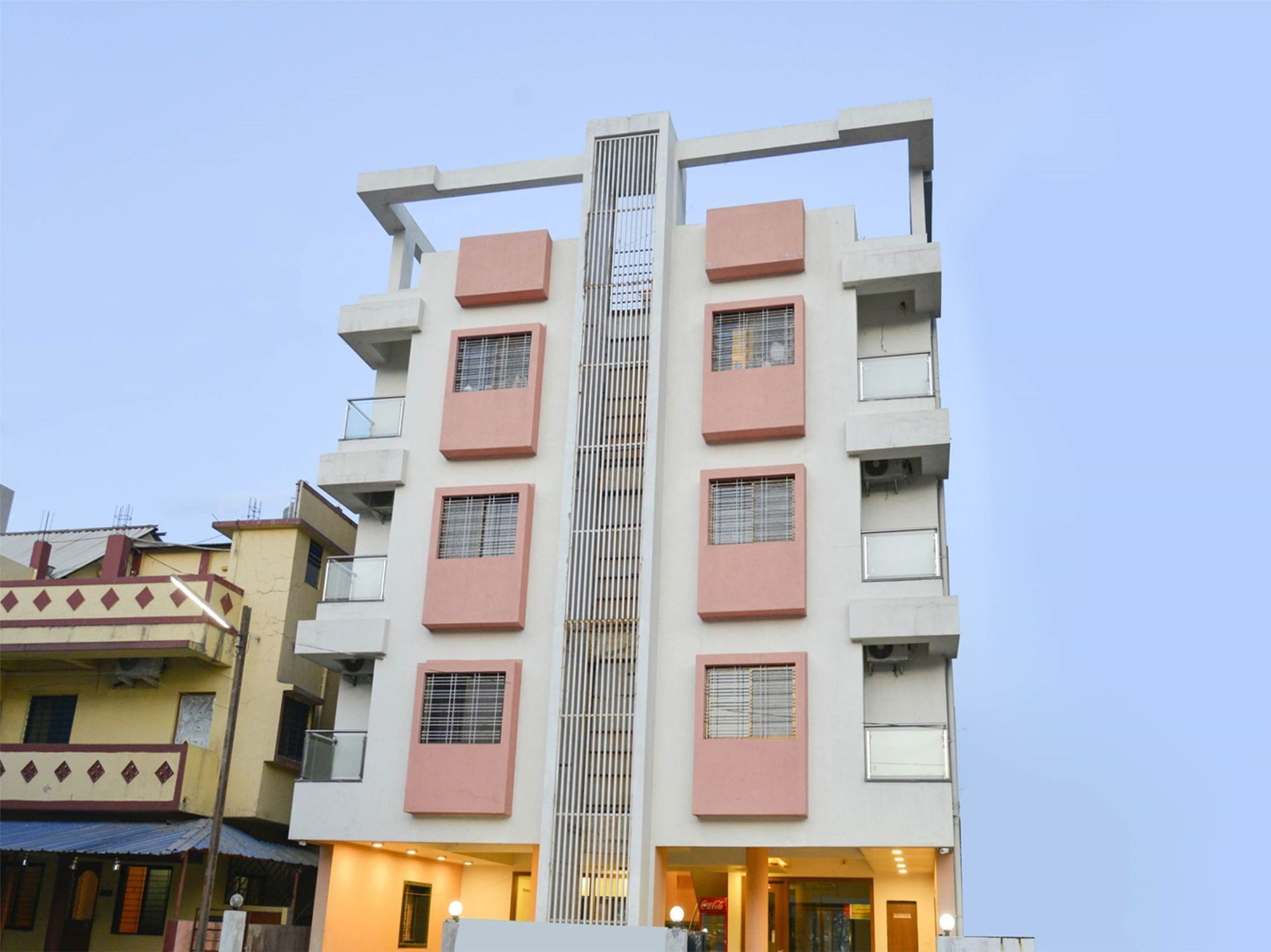 Midtown 2*