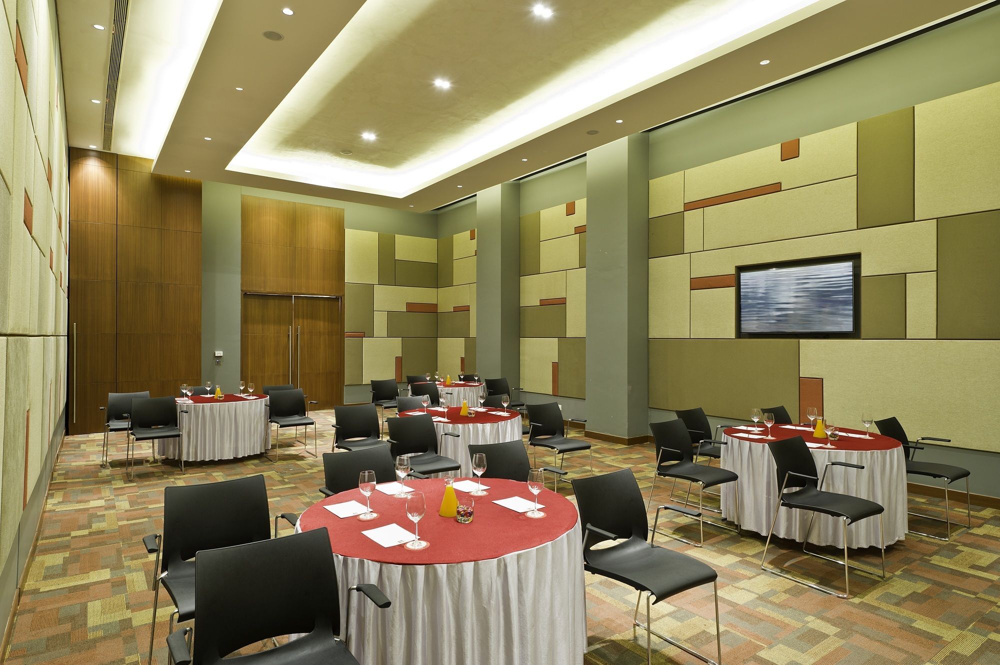 Hotel Ibis - An Accor Brand 3*