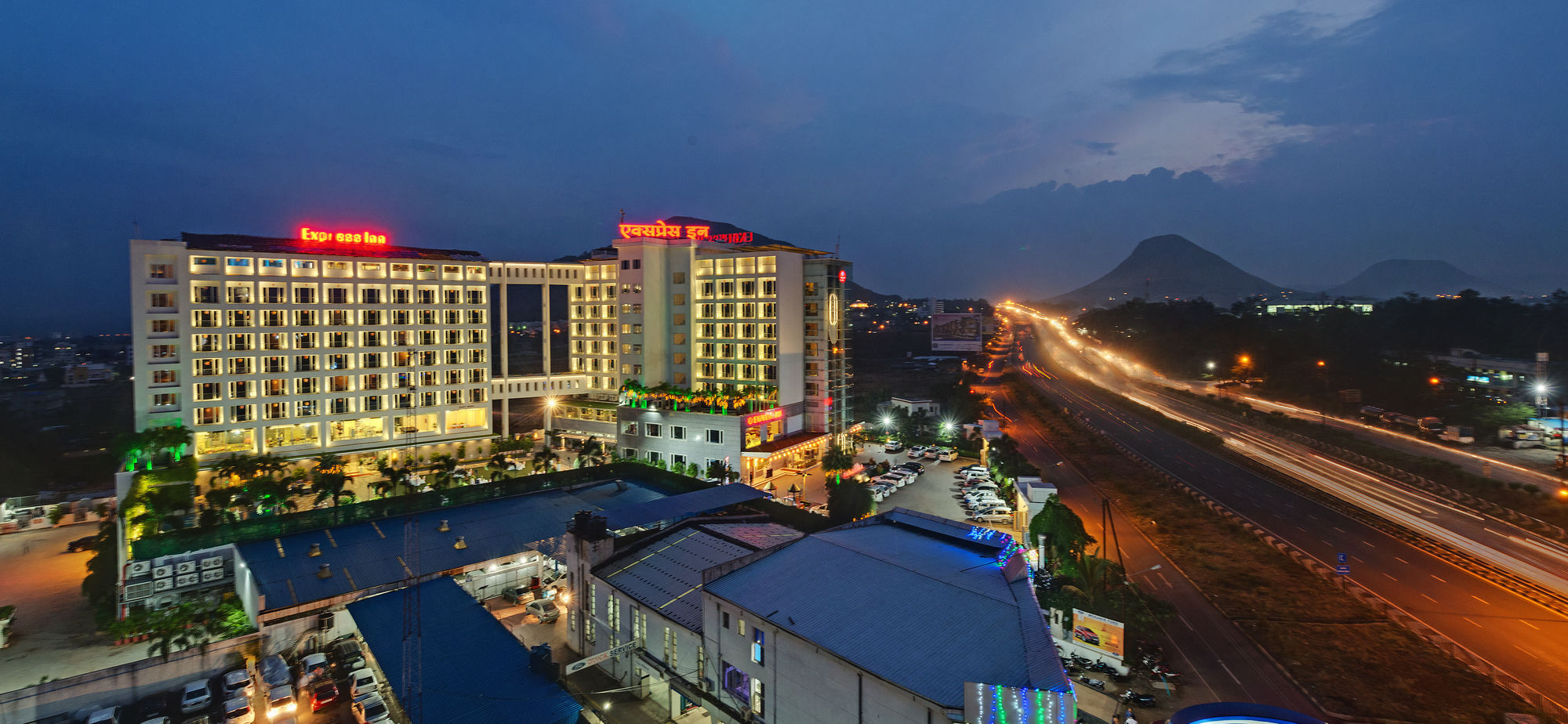 Express The Business Luxury 5* Nashik