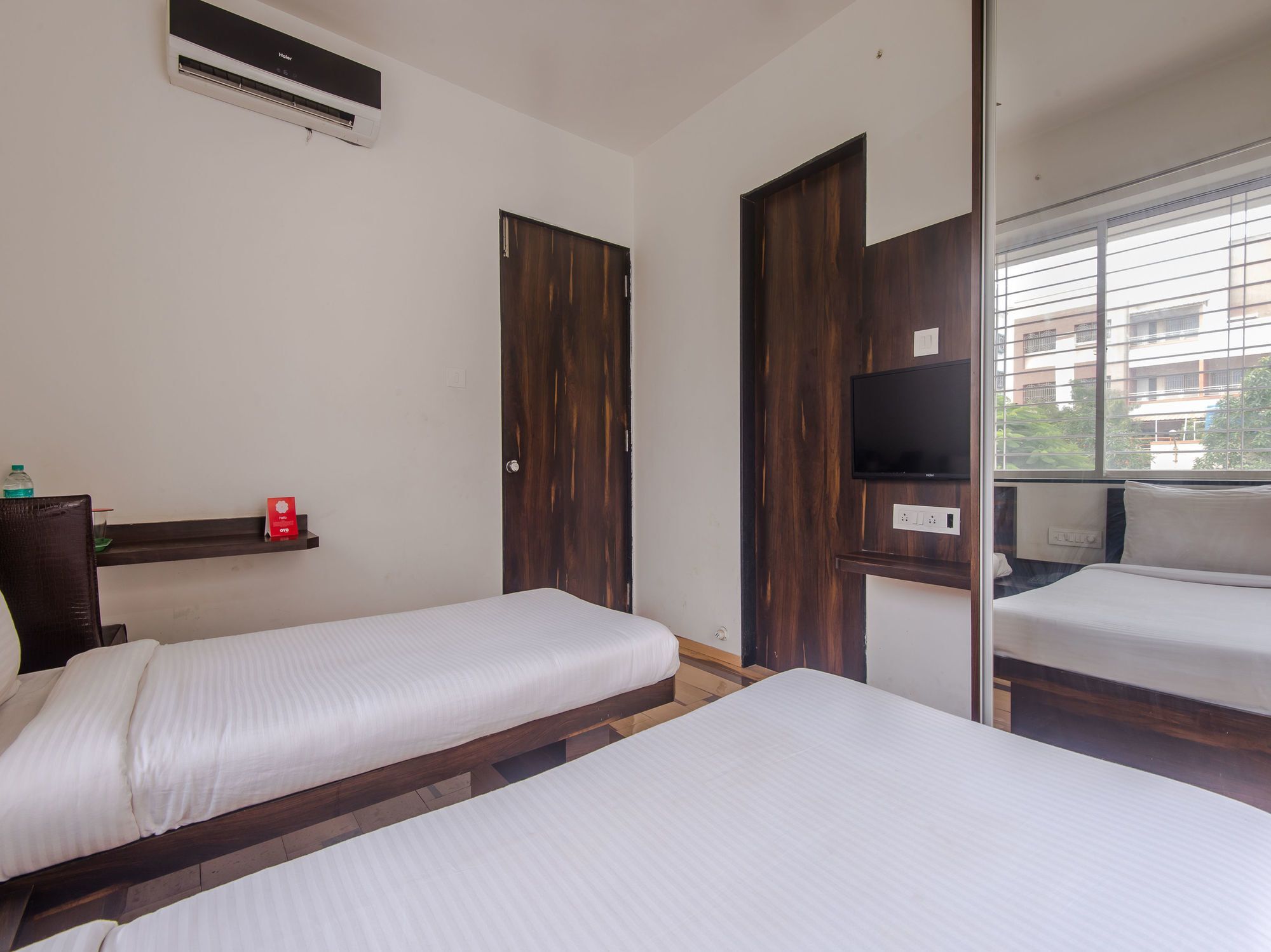 Oyo 9738 House Khas Hotel