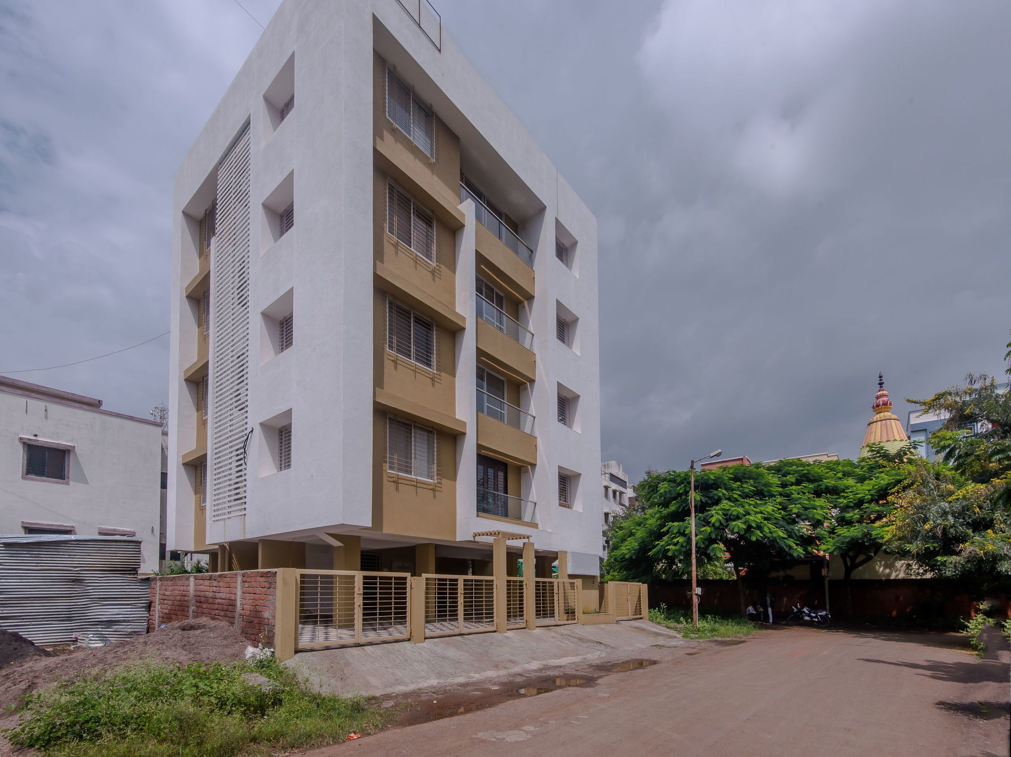 Hotel Oyo 9738 House Khas