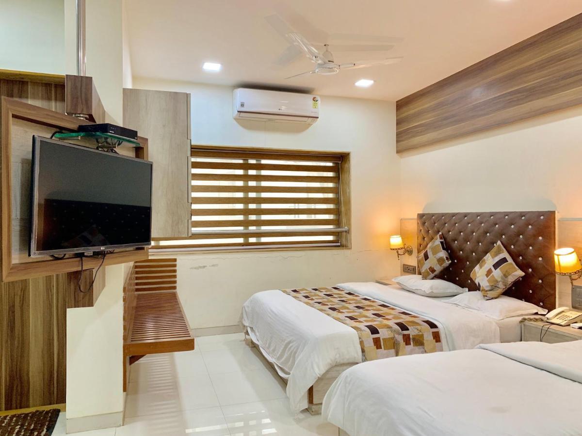 Royale Heritage 3*