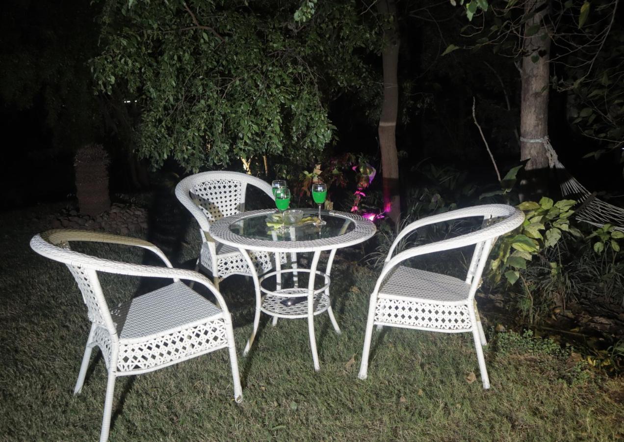 Jungle Safari & Holiday Villa *