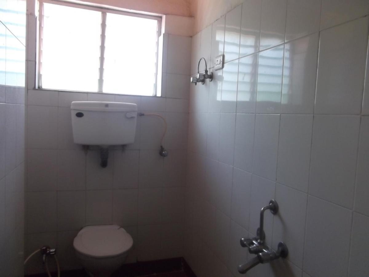 Sahyadri Hotel *