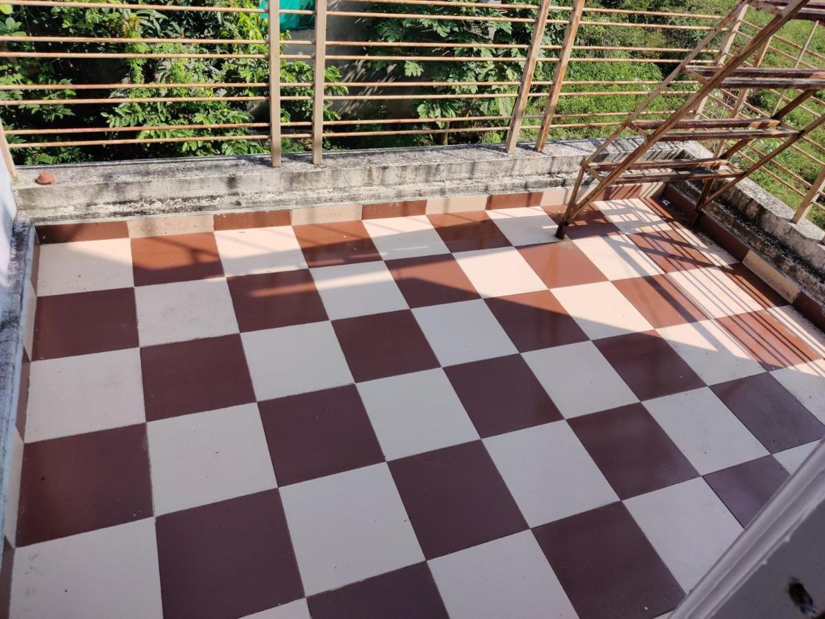 2bhk Ac Row House Bunglow In Good Locality Apartment *