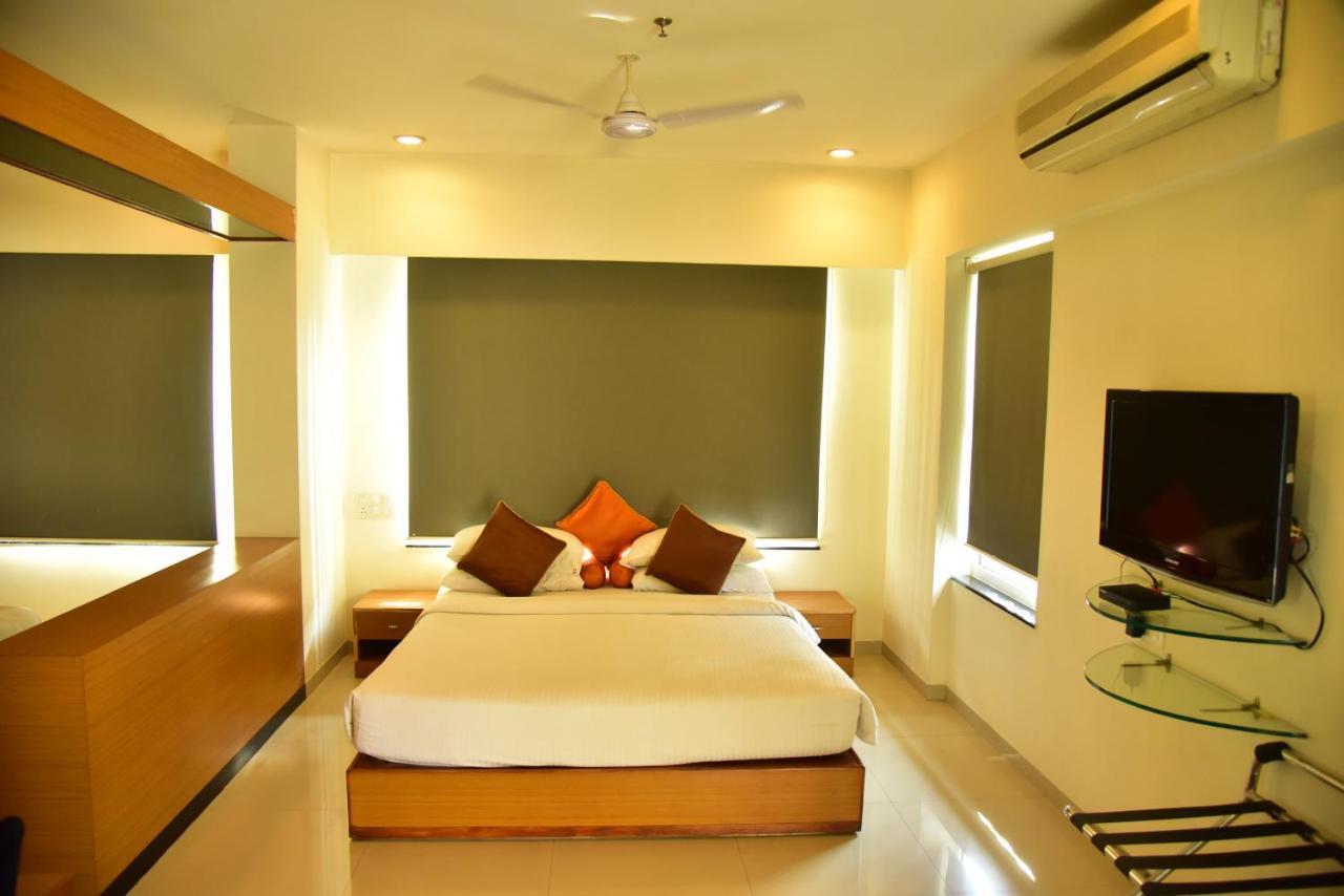 Hi 5 & Experience Nashik