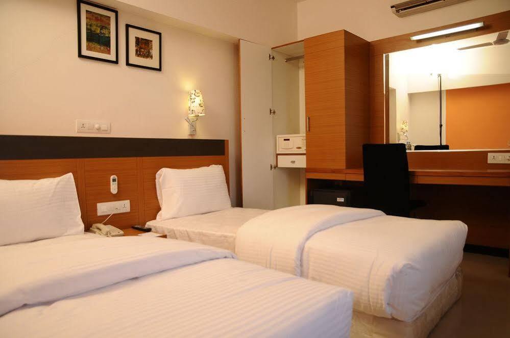 Hotel Hi 5 & Experience