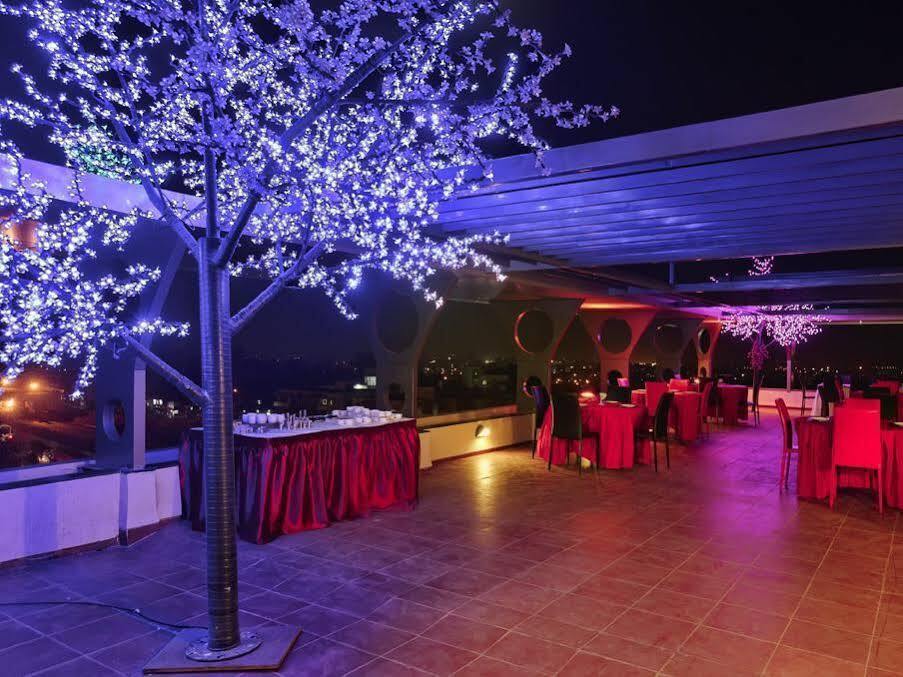 Hotel Hi 5 & Experience