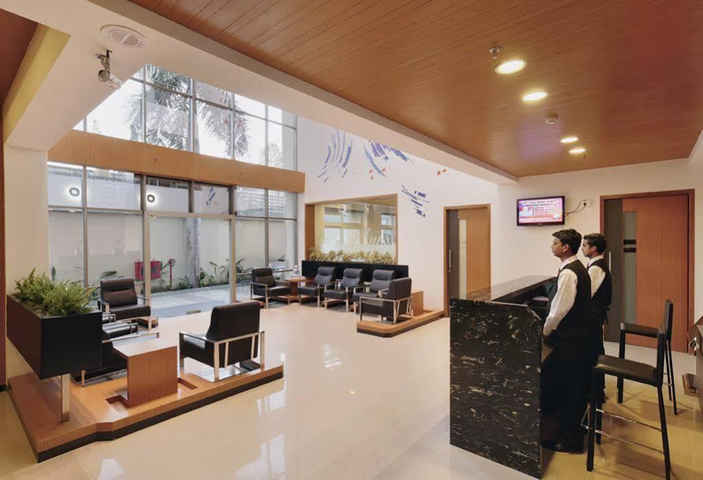 Hi 5 & Experience Hotel 4*