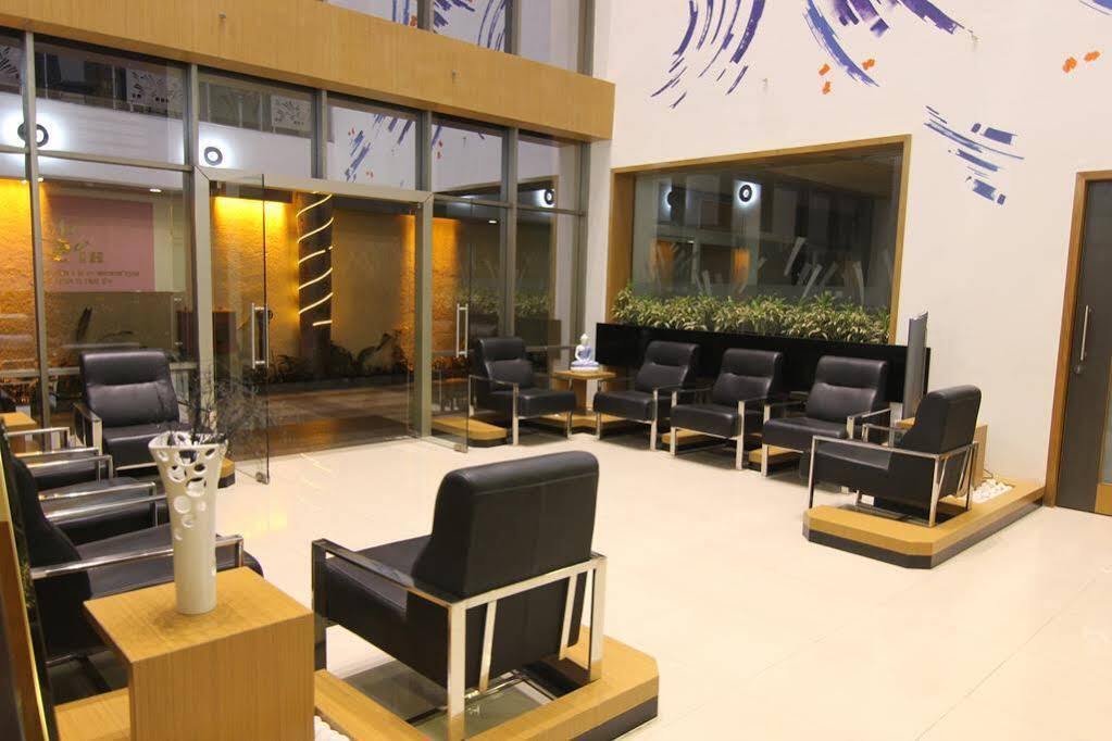 Hotel Hi 5 & Experience