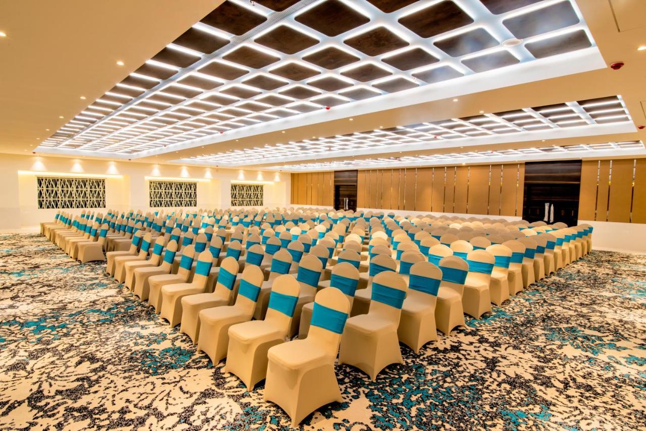 Enrise By Sayaji Hotel