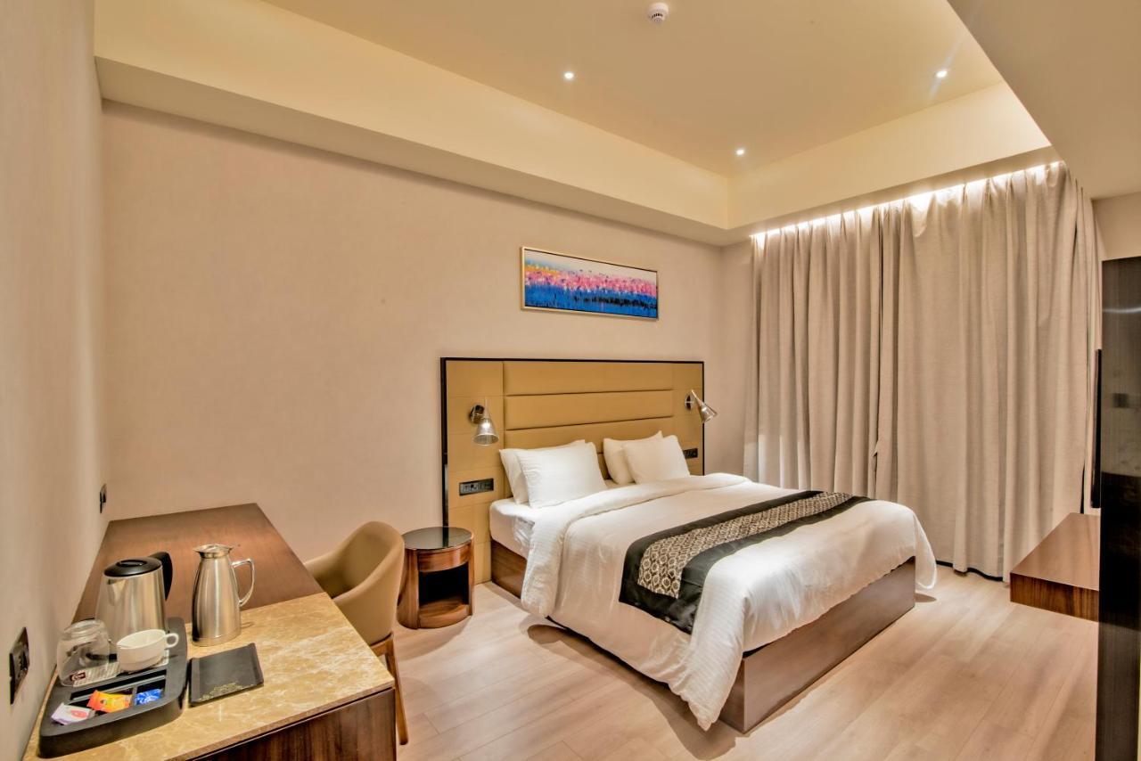 Enrise By Sayaji Hotel